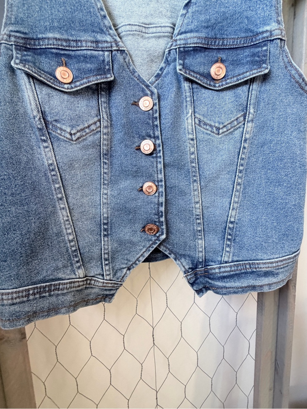 Kensie Jeans Vintage Luxe Denim Vest Women’s M Cropped Button Front - Picture 3 of 6